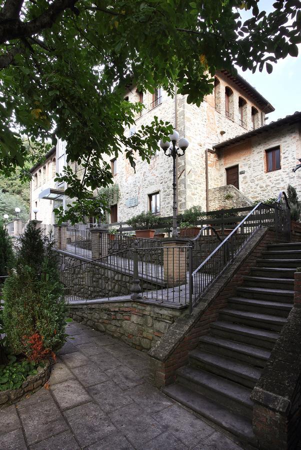 Villaggio Albergo San Lorenzo E Santa Caterina Pescia Exterior photo